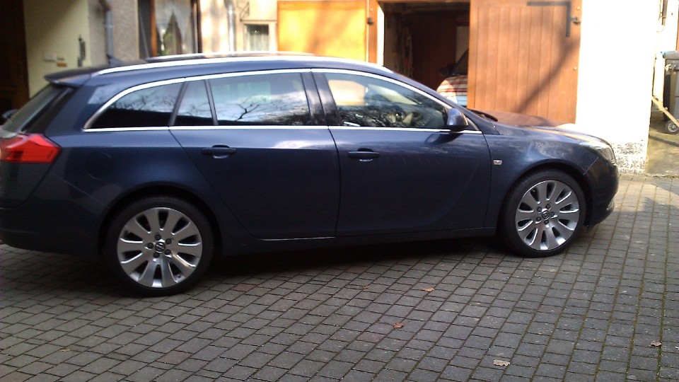 Insi (Opel Insignia - Sports Tourer)