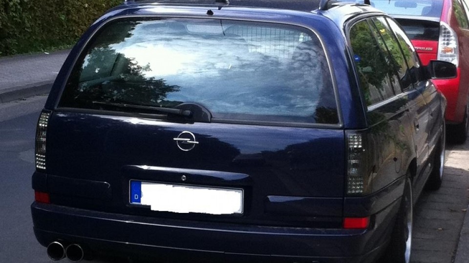 Opel Omega B 2.2i Kombi
