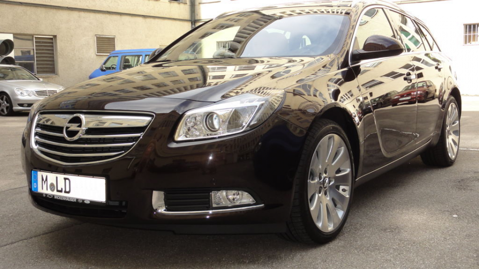 Insignia (Opel Insignia - Sports Tourer)