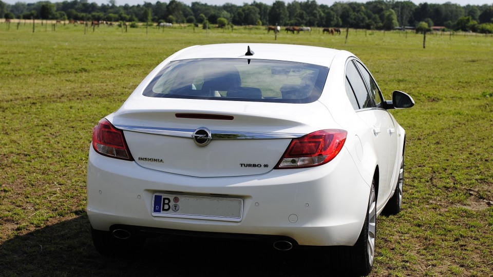 Opel Insignia Sport 2.0 Turbo 4x4 (Opel Insignia - 4-Türer)