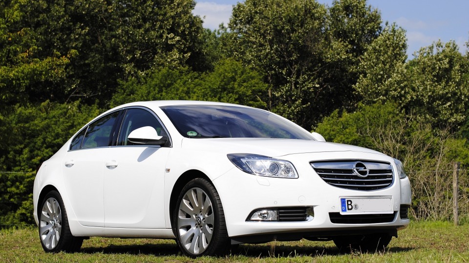 Opel Insignia Sport 2.0 Turbo 4x4 (Opel Insignia - 4-Türer)