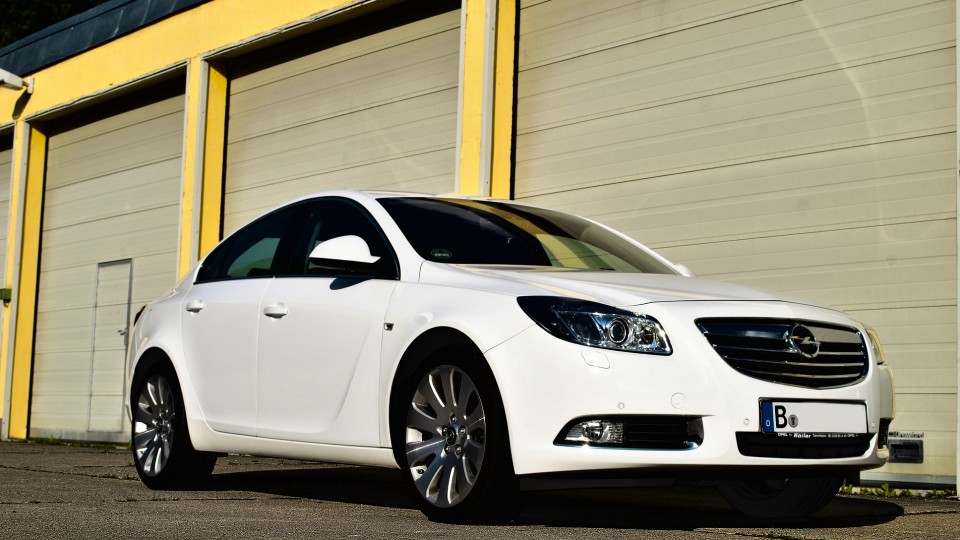 Opel Insignia Sport 2.0 Turbo 4x4 (Opel Insignia - 4-Türer)