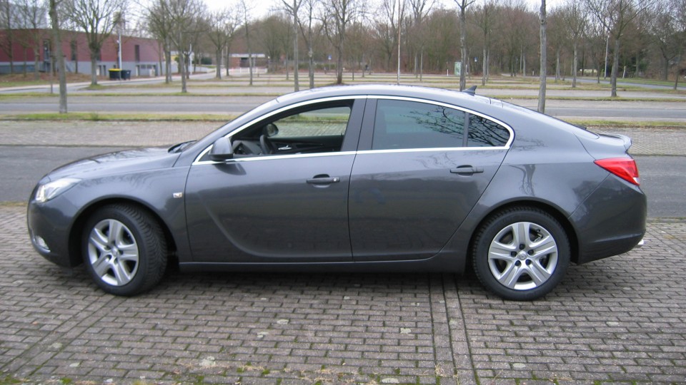 GREY BULL (Opel Insignia - 5-Türer)