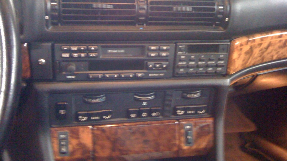 BMW E32 740I
