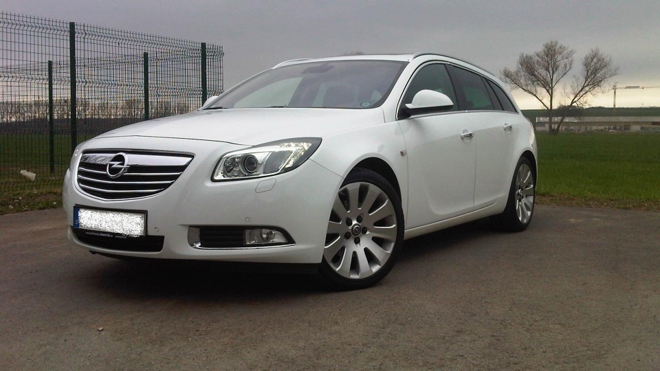 Insignia Sports Tourer Cosmo 2.0 CDTI (Opel Insignia - Sports Tourer)