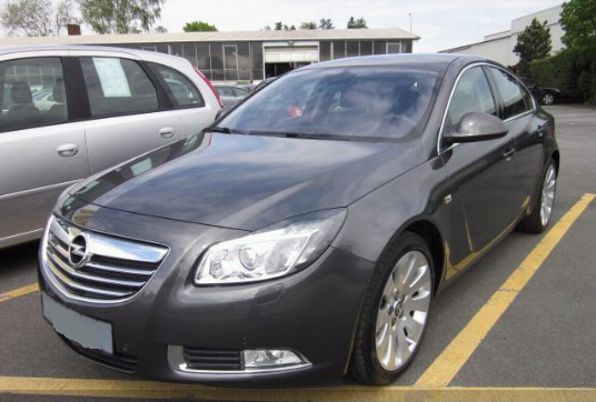 Opel Insignia 2,0T (mein Bumblebee) (Opel Insignia - 5-Türer)