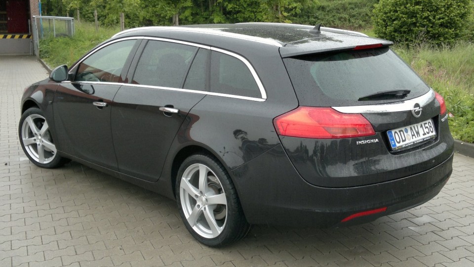 Insignia ST 2,0 CDTI (Opel Insignia - Sports Tourer)