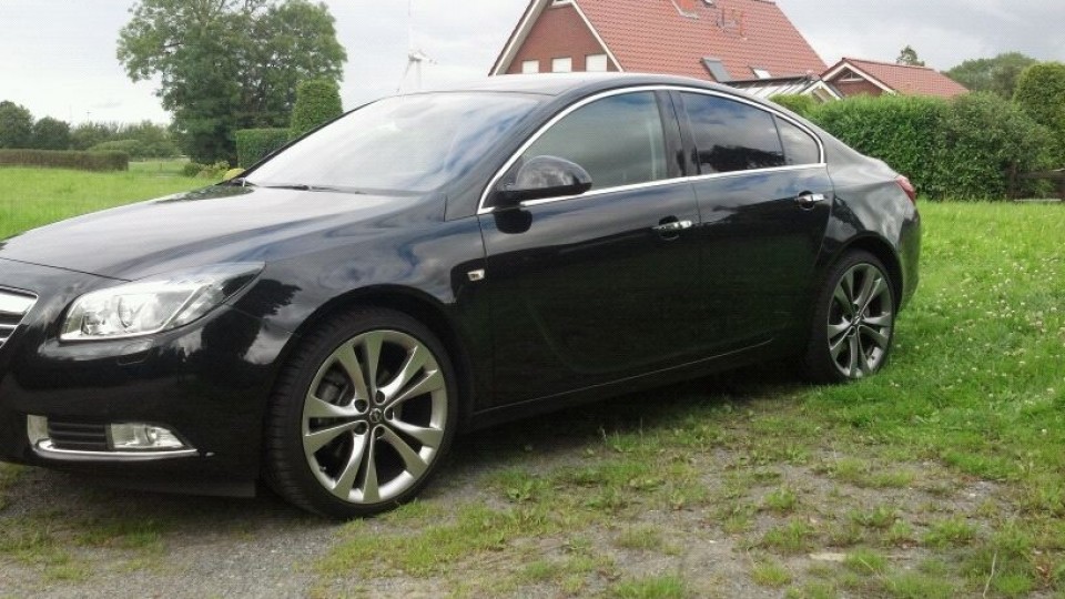 Opel Insignia 2.0 Turbo (Opel Insignia - 4-Türer)