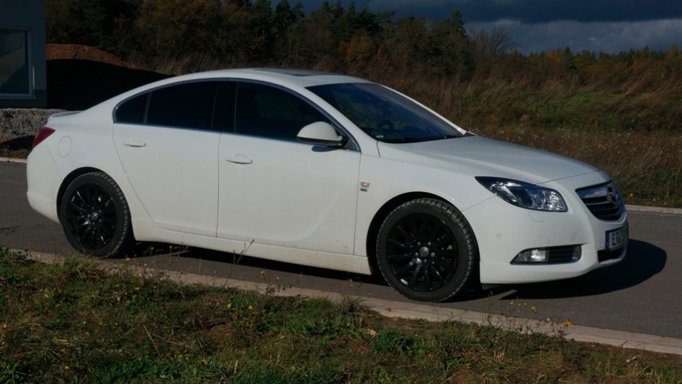 Black & White (Opel Insignia - 4-Türer)