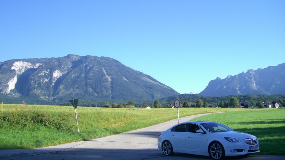 Black & White (Opel Insignia - 4-Türer)