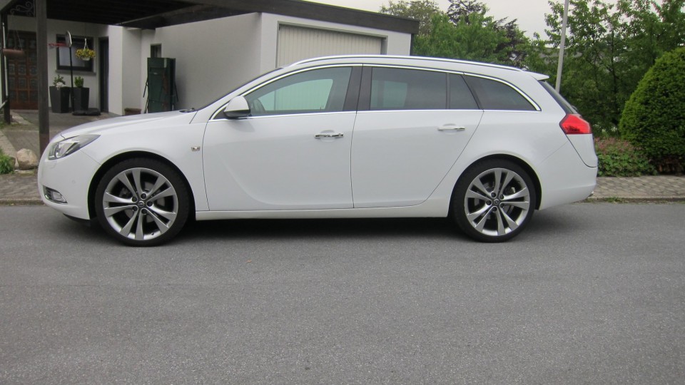 Insignia ST CDTI (Opel Insignia - Sports Tourer)