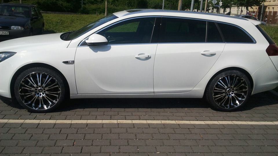 Insi ST Sport 1.6 Turbo (Opel Insignia - Sports Tourer)