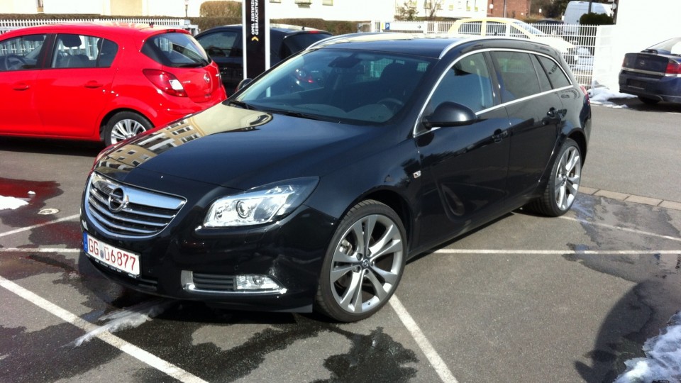 Opel Insignia ST 2,0 Turbo 4x4 (Opel Insignia - Sports Tourer)