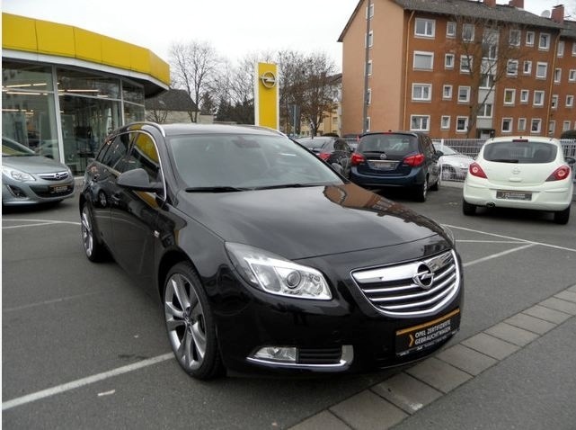 Opel Insignia ST 2,0 Turbo 4x4 (Opel Insignia - Sports Tourer)