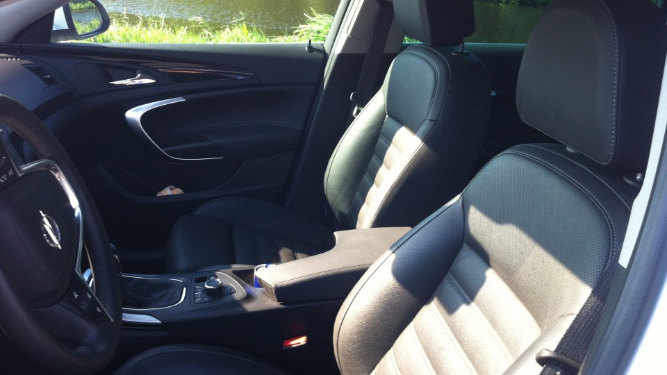 Insignia (Opel Insignia - Sports Tourer)