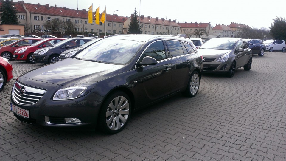 Insignia (Opel Insignia - Sports Tourer)