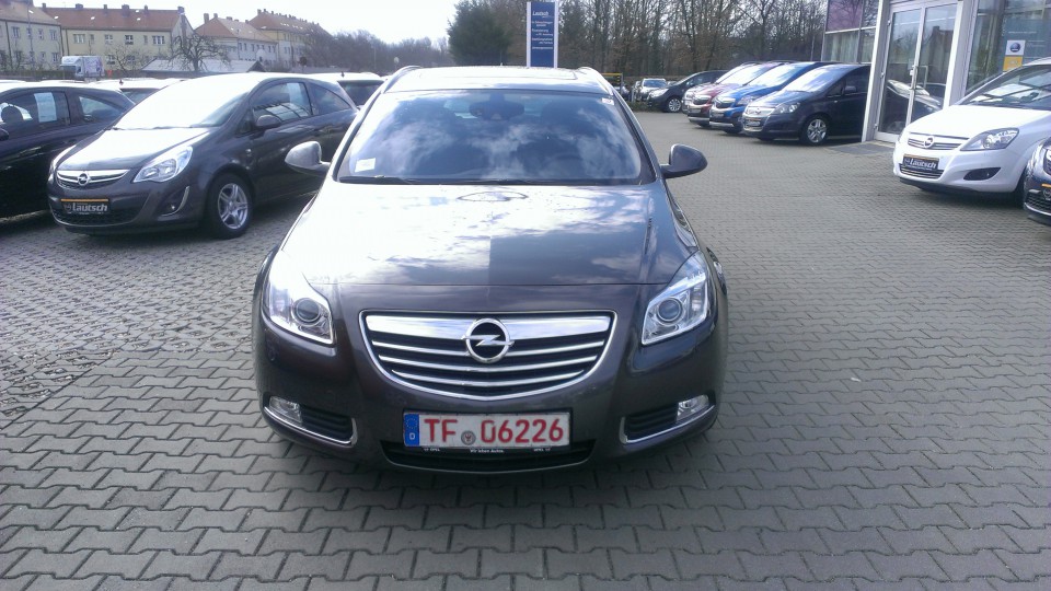 Insignia (Opel Insignia - Sports Tourer)