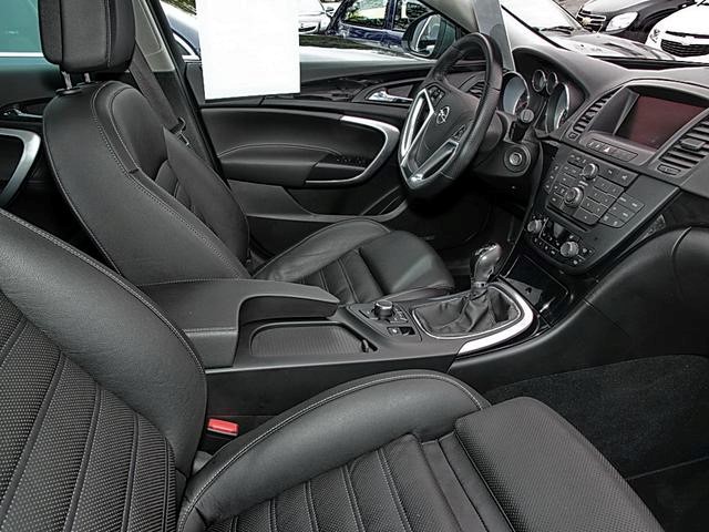 Insignia Sports Tourer (Opel Insignia - Sports Tourer)