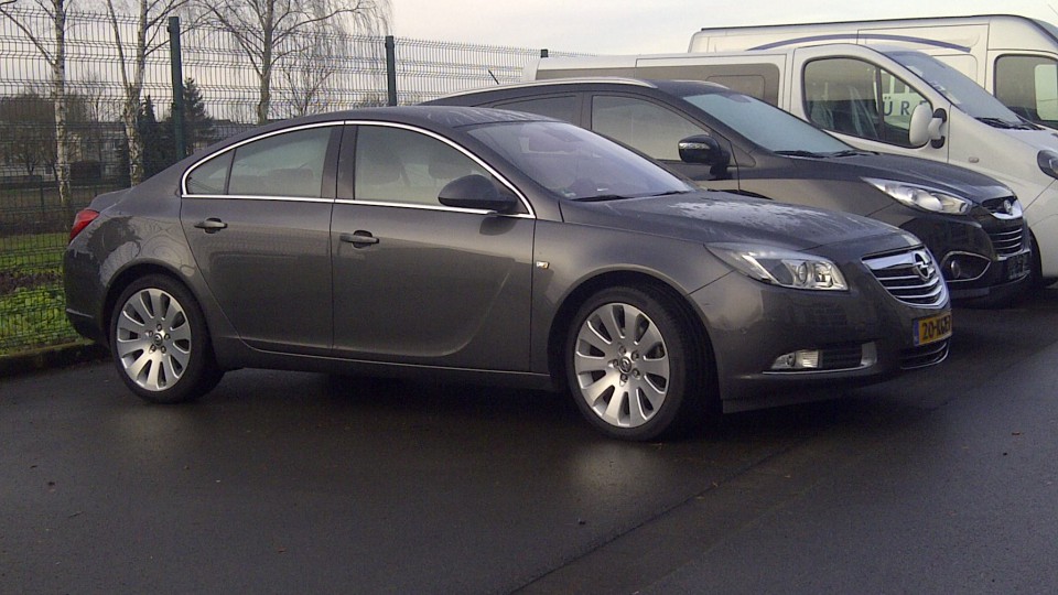 Opel Insignia 2.0 Turbo 220ps 4x4 (Opel Insignia - 4-Türer)