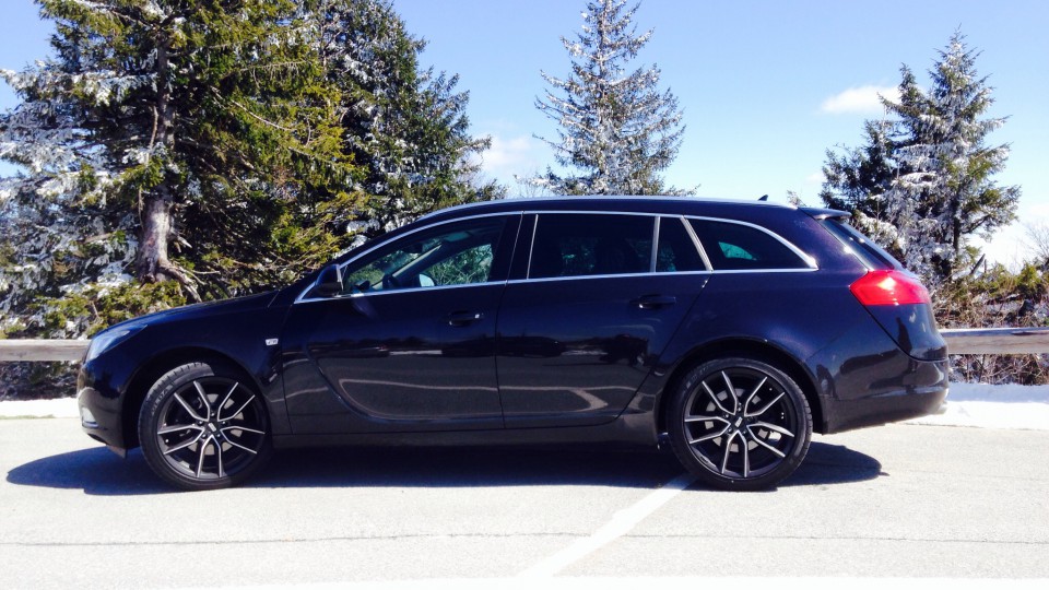 Black Beauty (Opel Insignia - Sports Tourer)