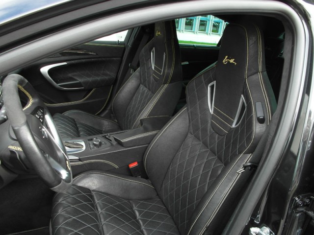 Bitter Insignia  Black Widow  auf OPC Basis