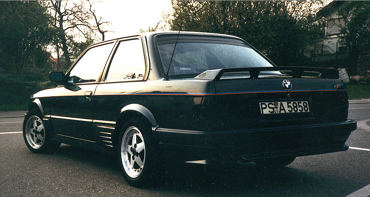 BMW 320i (64a)