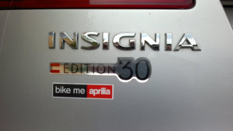 Insignia "Edition 30"